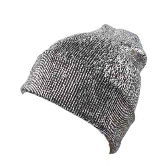 Accessories - New Silver Shimmer Winter Skully Hat